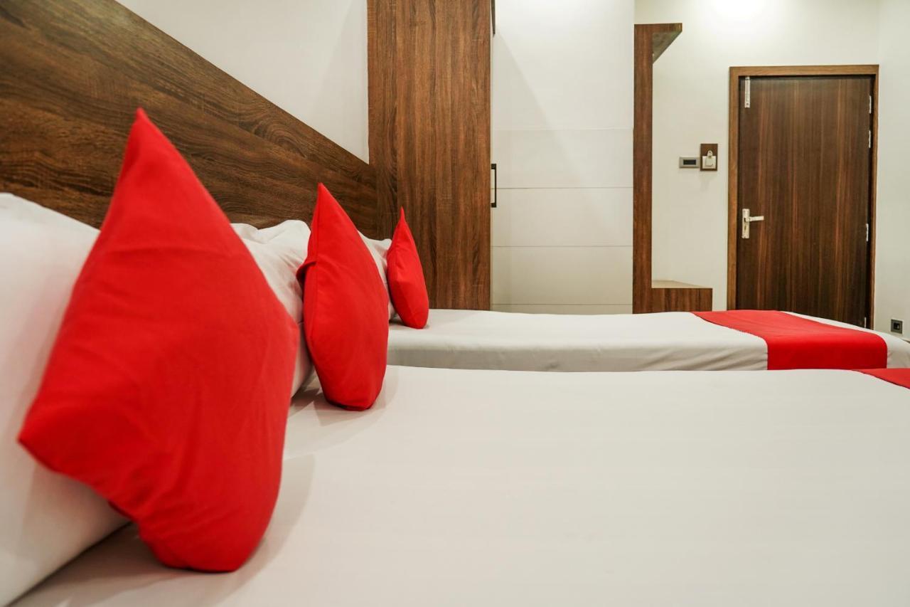 Hotel Heritage Koch Bihar Luaran gambar