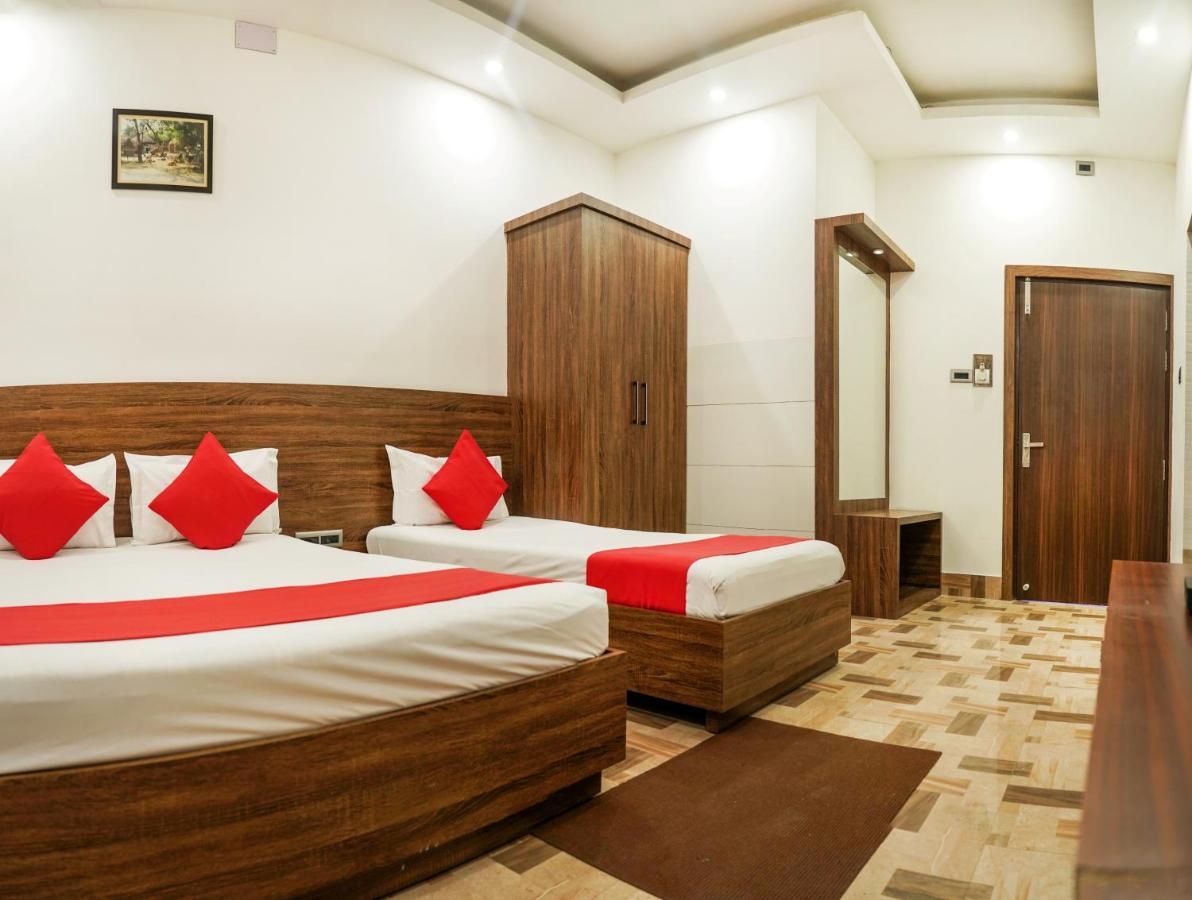 Hotel Heritage Koch Bihar Luaran gambar