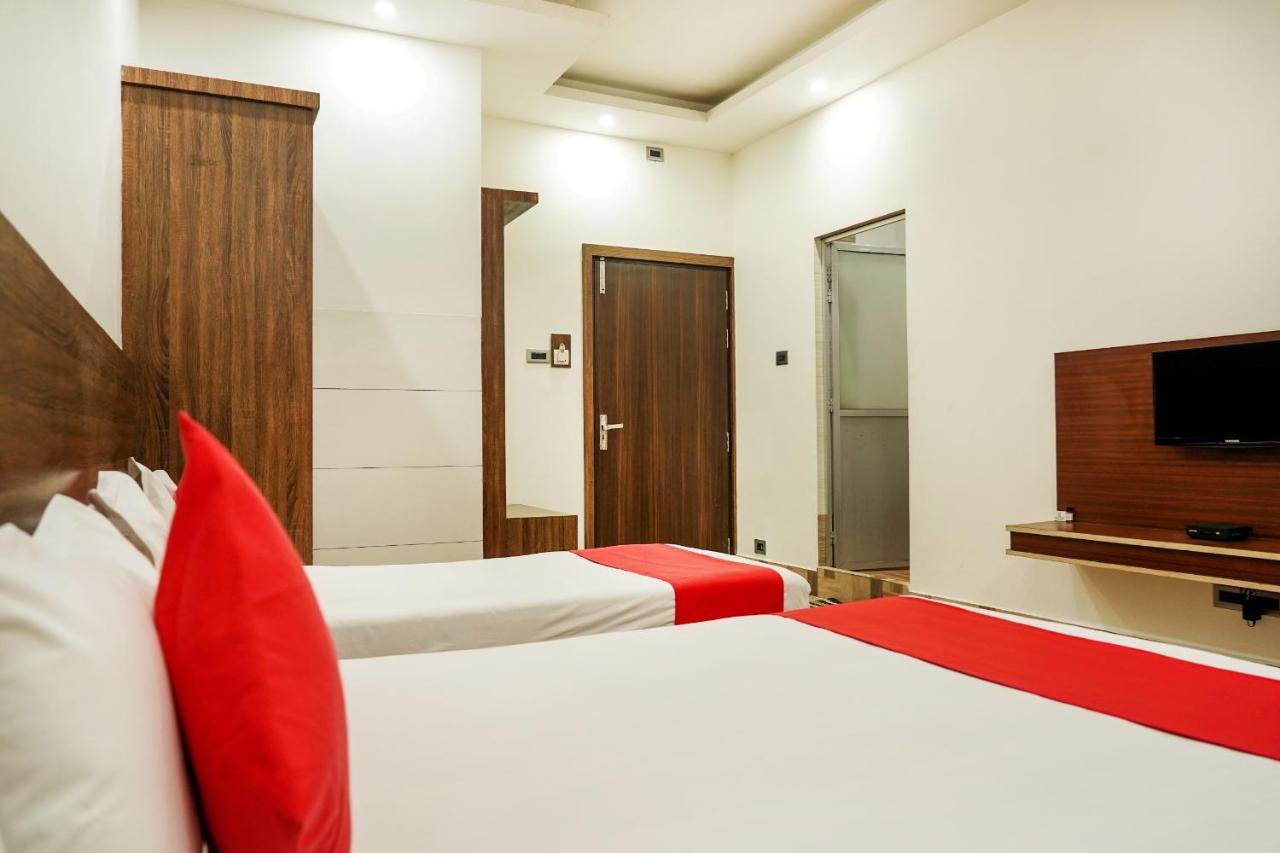 Hotel Heritage Koch Bihar Luaran gambar